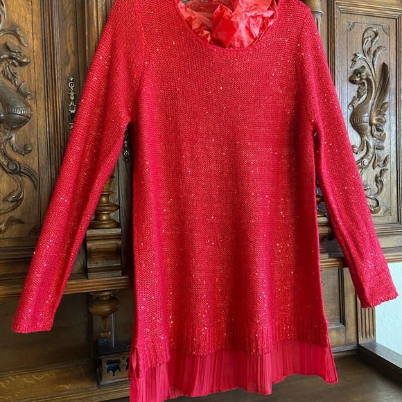 RED SPARKLE KNIT TOP - Picture 7 of 12